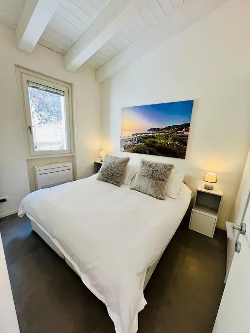 Appartement Luxury Seafront Penthouse à Porto Azzurro 0*,  Italie