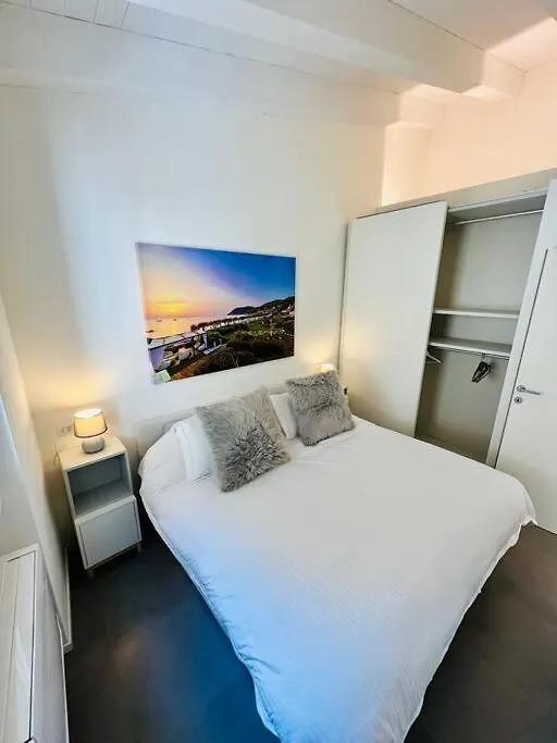 阿祖罗港Luxury Seafront Penthouse公寓 公寓