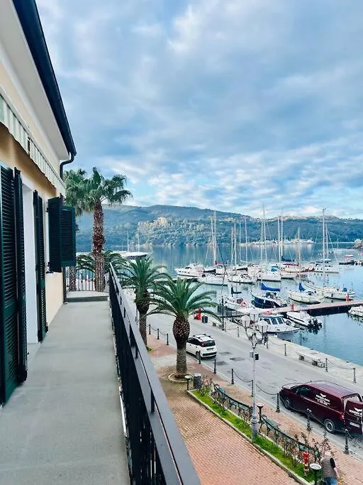 Appartement Luxury Seafront Penthouse à Porto Azzurro