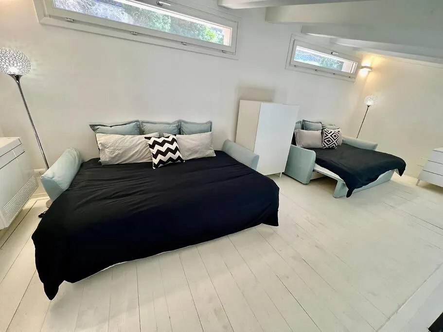 阿祖罗港Luxury Seafront Penthouse公寓 阿祖罗港