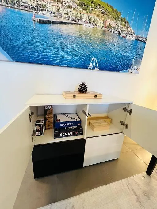 Appartement Luxury Seafront Penthouse à Porto Azzurro